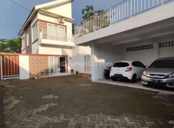 Jual Rumah Luas 339m Dua Lantai SHM Lokasi Sleman Yogyakarta