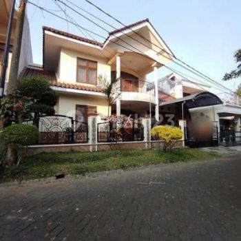 Rumah Cantik Terawat & Siap Huni di Araya, Blimbing Malang