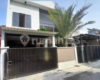 Rumah mewah fully furnished akses 2 mobil bebas banjir