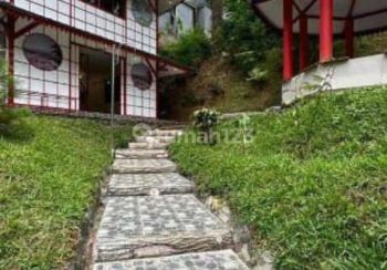Dijual Villa Asri  4 Lantai di Megamendung, Puncak. Cisarua. Bogor