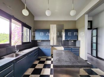 OCEAN VIEW VILLA FOR SALE IN JIMBARAN - LAND VALUE ONLY