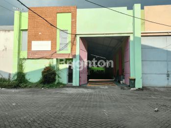 PERGUDANGAN SENTRA BAMBE SIAP PAKAI