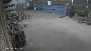 Di jual gudang mebel aktif