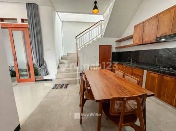 Dijual Rumah Baru Furnished di Kawasan Villa Area Munggu, Badung