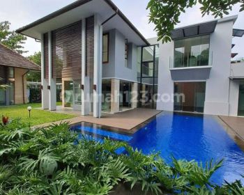 For Rent Modern Tropical Keb Baru Lokasi Elite Dan Asri Jakarta Selatan