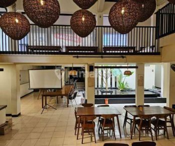 Disewakan ruang usaha cocok utk resto,cafe,kantor dll