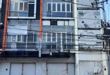 Ruko 3 Lantai Bagus, Lokasi Strategis Pinggir Jalan Utama, Dalam Ringroad..