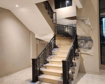 Di Sewakan Gedung Komersil Mewah Dago