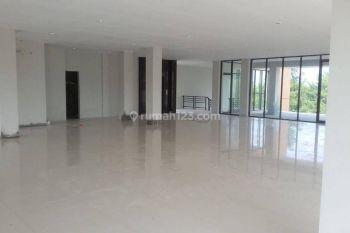 Dijual ruang usaha gedung baru 4 lantai , luas bangunan 2400 m² setiabudi utara.