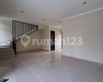 thumbnail-rumah-2-lantai-model-skandinavian-di-pusat-kota-tangerang-selatan-4