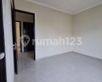 thumbnail-rumah-2-lantai-model-skandinavian-di-pusat-kota-tangerang-selatan-13