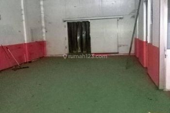 Gudang Bagus Anti Banjir di Mainroad Holis Bandung