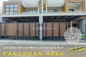 Turun Harga! Rumah Mewah 3 Lantai Siap Huni Harga Miring