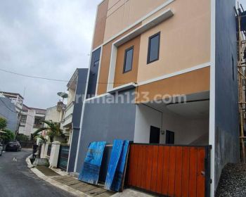 Dijual rumah di belakang BPOM Percetakan negara