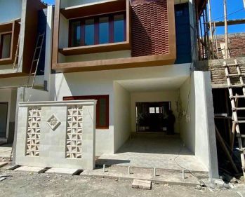 Rumah Semi Villa 2 Lantai Siap Huni Selangkah Ke Pantai