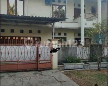 DISEWAKAN RUMAH MODERN DI DUREN SAWIT JAKARTA TIMUR, 5KT, 2 KM, BEBAS BANJIR, ,