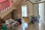 thumbnail-rumah-di-jual-2-lantai-semi-furnished-di-river-garden-jgc-cakung-4