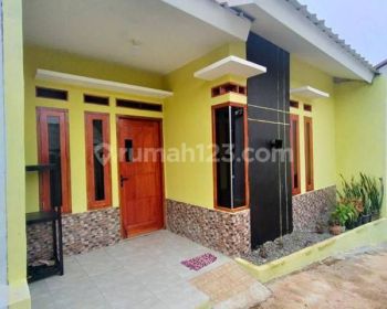 Rumah murah di jual cepat dekat jalan raya besar