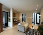 thumbnail-rumah-baru-2-lantai-model-fasad-modern-minimalis-row-jalan-lebar-lingkungan-asri-1