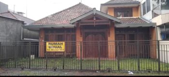 Rumah Gebyok Asli dekat Ijen cocok untuk usaha dan rumah