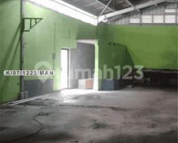 Gudang  Mainroad Di Jalan Setiabudi Raya Lembang Bandung