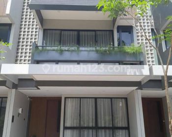 Primary Modern 3 Lantai Plus Rooftop Area Margasatwa, Jagakarsa Ready Awal 2024
