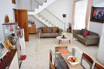 Rumah Bagus di Pluit Karang Cantik, Muara Karang