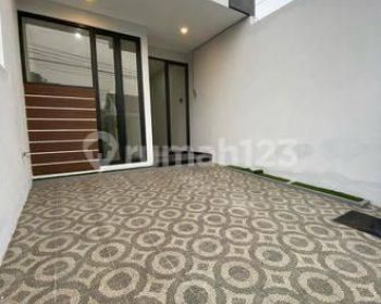 Rumah di Rungkut penjaringan 2 Lantai SHM Baru Utara
