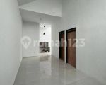 thumbnail-rumah-baru-modern-model-scandinavian-pinggir-jalan-utama-4