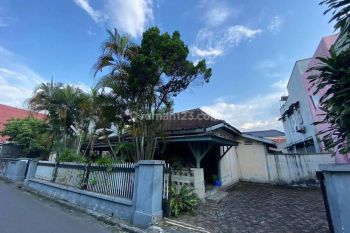 Rumah Madyotaman Banjarsari, Punggawan, Solo Jawa Tengah