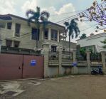 thumbnail-rumah-rumah-2-lantai-murah-di-kota-jakarta-di-jual-melalui-lelang-bank-1