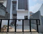 thumbnail-rumah-baru-design-modern-di-puloasem-jakarta-timur-0