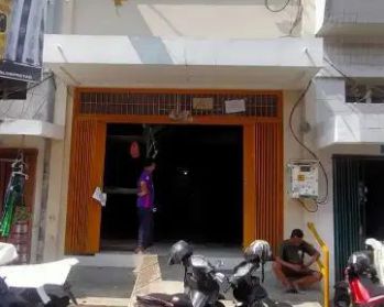 Ruko Slompretan 3 lantai ada LIFT