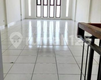 Ruko 3 Lantai strategis di mainroad Mekar Wangi