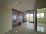 thumbnail-2-br-56-m2-apartemen-puncak-dharmahusada-pool-view-6