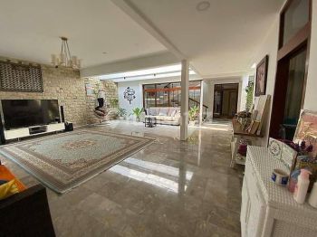 Rumah bagus terawat di kawasan elite setra sari bandung utara