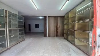 DISEWAKAN RUKO BESAR di SENEN SIAP PAKAI