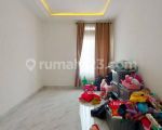 thumbnail-rumah-2-lantai-bagus-komplek-kopo-safira-residence-9