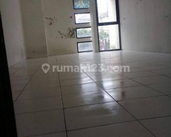 Ruko 2 Lantai Siap Pakai di Mainroad Mekar Wangi, Bandung