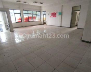 Gudang di komplek gudang bersama di cibaligo