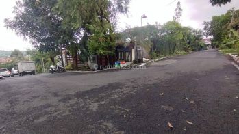 Rumah SHM hadap Selatan di perbukitan Sendangmulyo, Tembalang