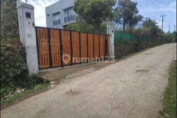 Tanah Kebon Bunga Bonus Villa 200 M di Cisarua, Bandung Barat SHM 5.000 m²