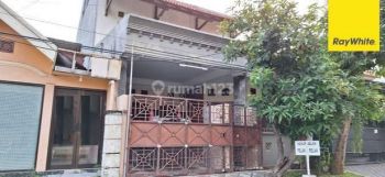 Disewakan Rumah 2 Lantai di Babatan Indah Wiyung Surabaya