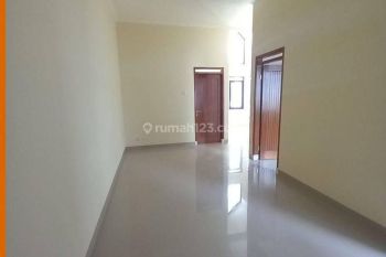 Harga Top Rumah Hoek Cluster Cisaranten Kota Bandung 274M1