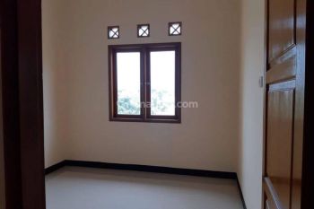 Rumah Murah 2 Lantai Dalam Cluster Dekat Stasiun Tambun