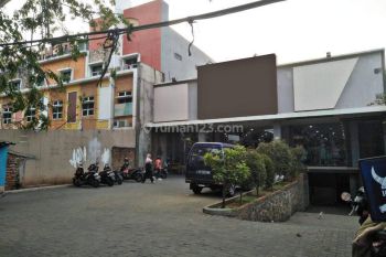 Gudang/ Ruko Besar Eks Supermarket Kranji Bekasi