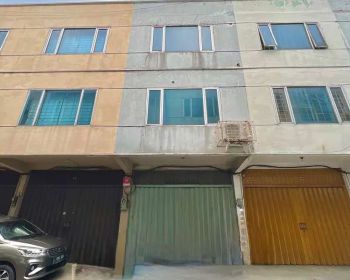 Disewakan Ruko 3,5 lantai di komplek Bubutan 21 - Baliwerti