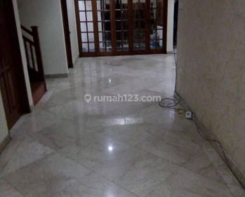 Rumah Kondisi Rapih 2 Tingkat di Villa Pamulang Mas, Tangsel