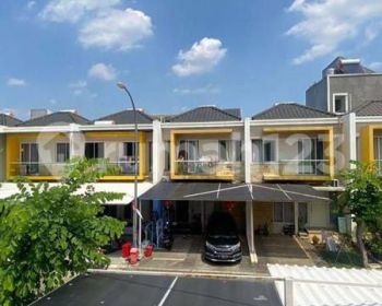 Sewa rumah green lake city 2 lantai dengan fasilitas bagus