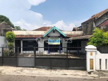 Dikontrakkan Rumah Luas Dekat Kampus Umy Lokasi di Ambarketwang